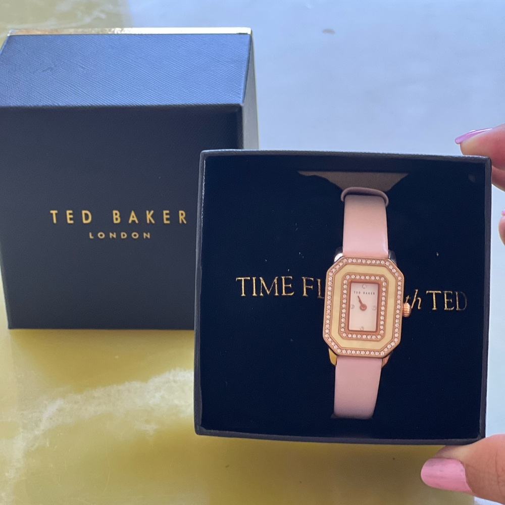 Ted Baker Women’s Pink Leather Strap Crystal Set Watch